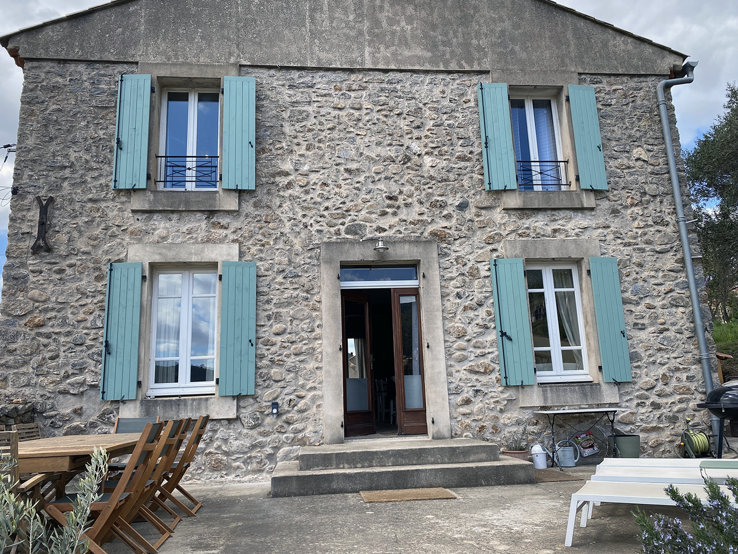 Peinture lasure colorée